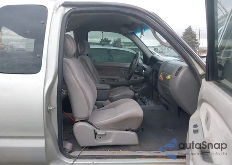 2001 Toyota Tacoma Base V6 from USA, damaged, VIN 5TEWN72NX1Z758359